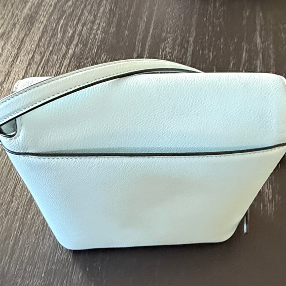 Kate Spade Soft Blue Crossbody Bag LIKE NEW - Picture 3 of 4